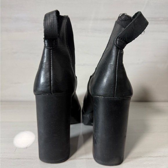 Steve Madden Black Leather Ankle Boots Chunky Grunge Y2K Whimsygoth 6.5 - Picture 3 of 9